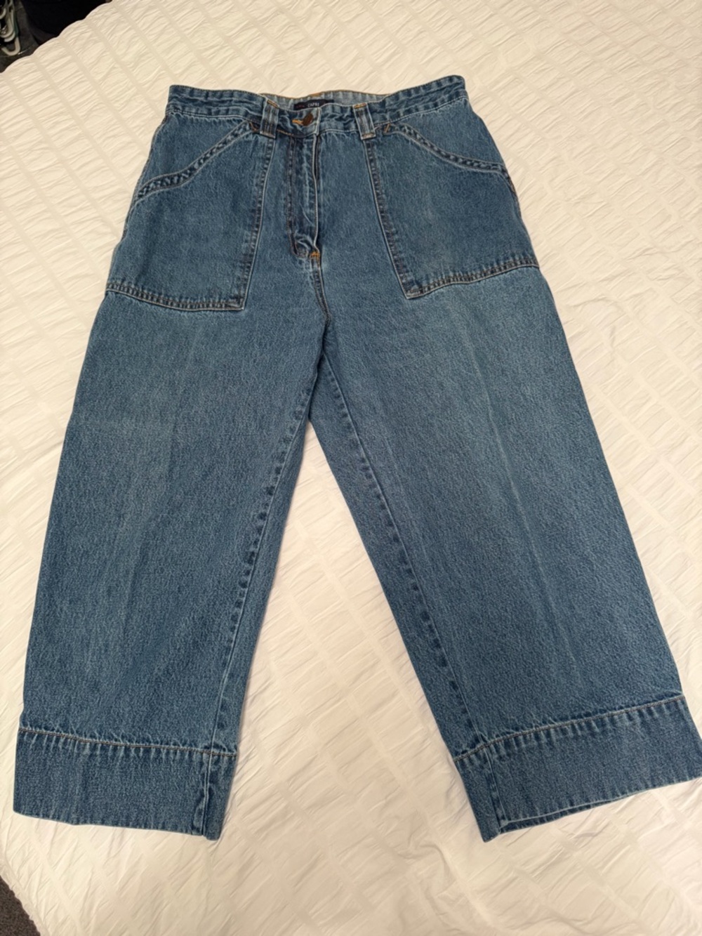 Bill Blass-denim carpenter capri. Vintage. Size 12. VG condition. $20